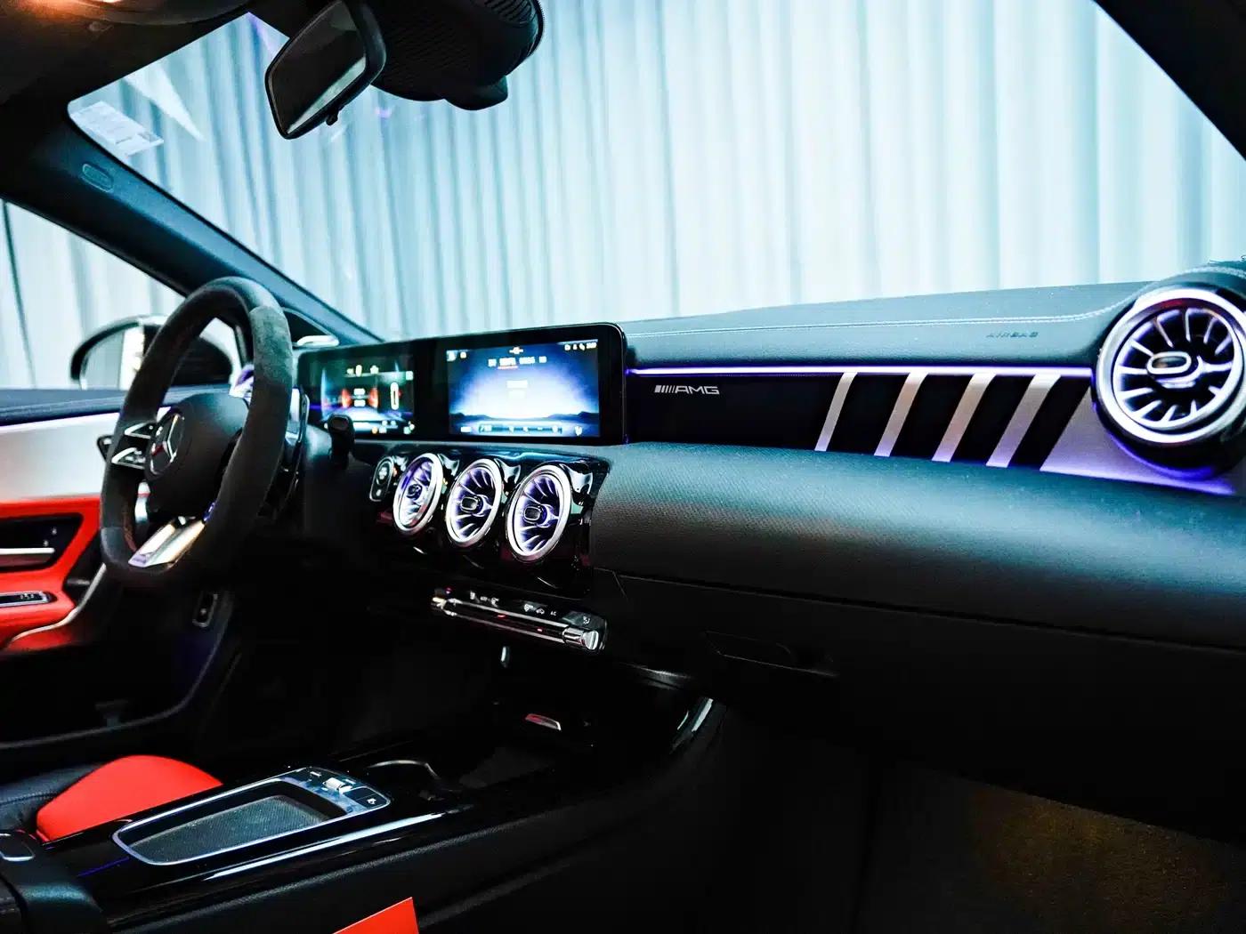 2024 Mercedes-Benz A-Class AMG Facelift AMG A 35 L 4MATIC — миниатюра 9