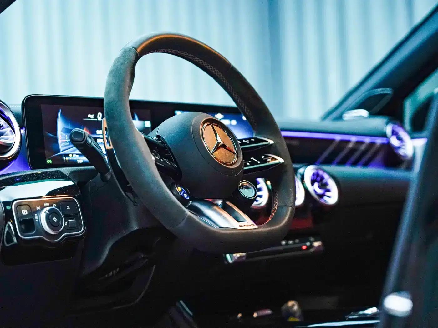 2024 Mercedes-Benz A-Class AMG Facelift AMG A 35 L 4MATIC — миниатюра 10