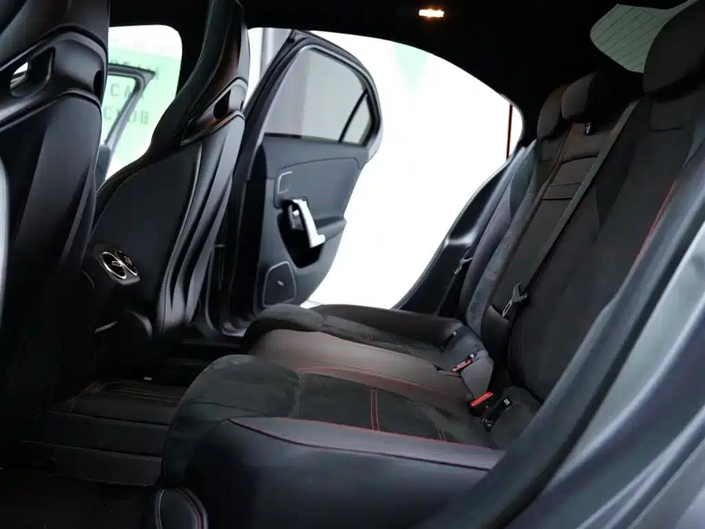 2021 Mercedes-Benz A-Class AMG A 35 L 4MATIC Midnight Edition — миниатюра 38