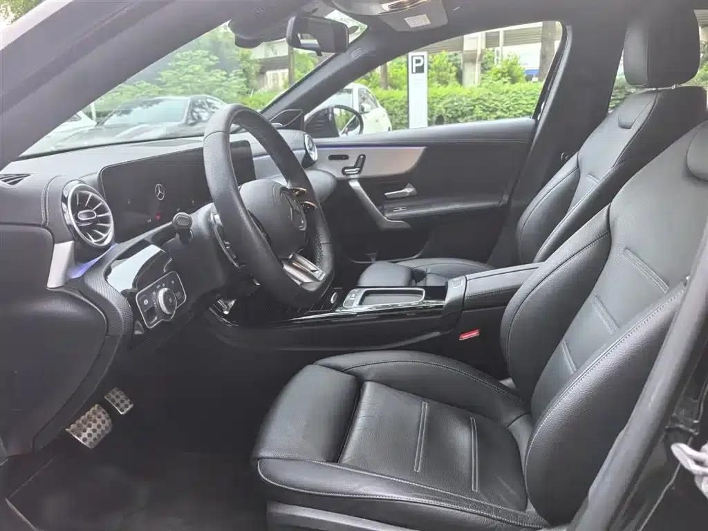 2025 Mercedes-Benz A-Class AMG A 35 L 4MATIC — миниатюра 14