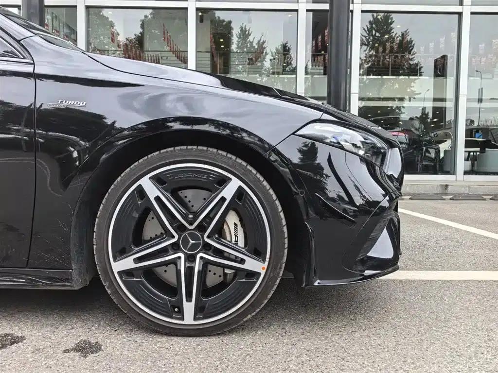 2025 Mercedes-Benz A-Class AMG A 35 L 4MATIC — миниатюра 8