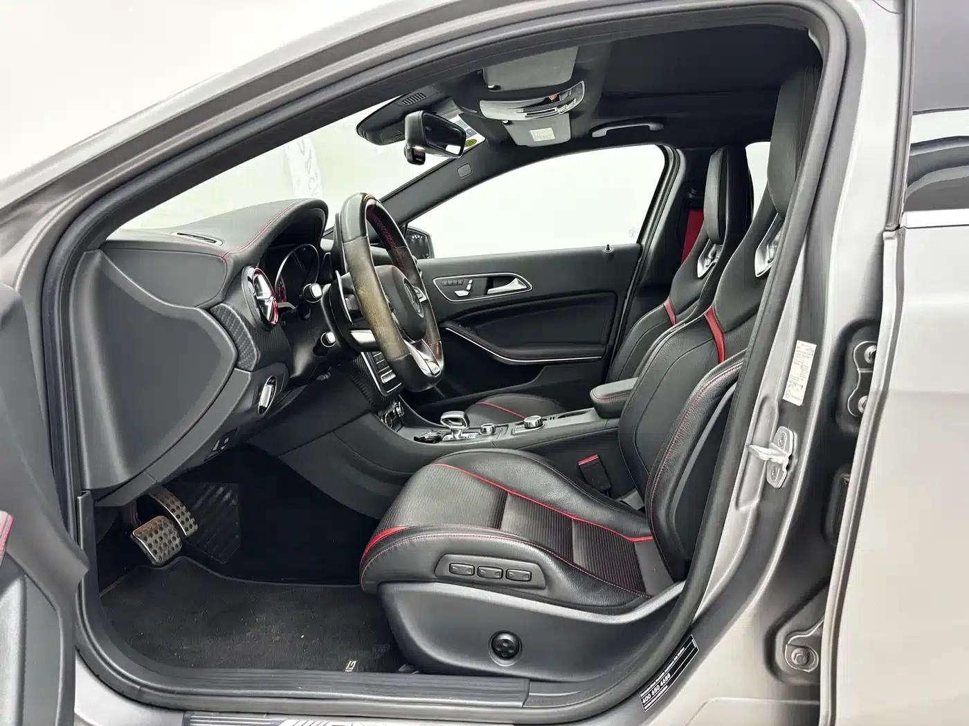 2016 Mercedes-Benz A-Class AMG (Imported) AMG A 45 4MATIC — миниатюра 13
