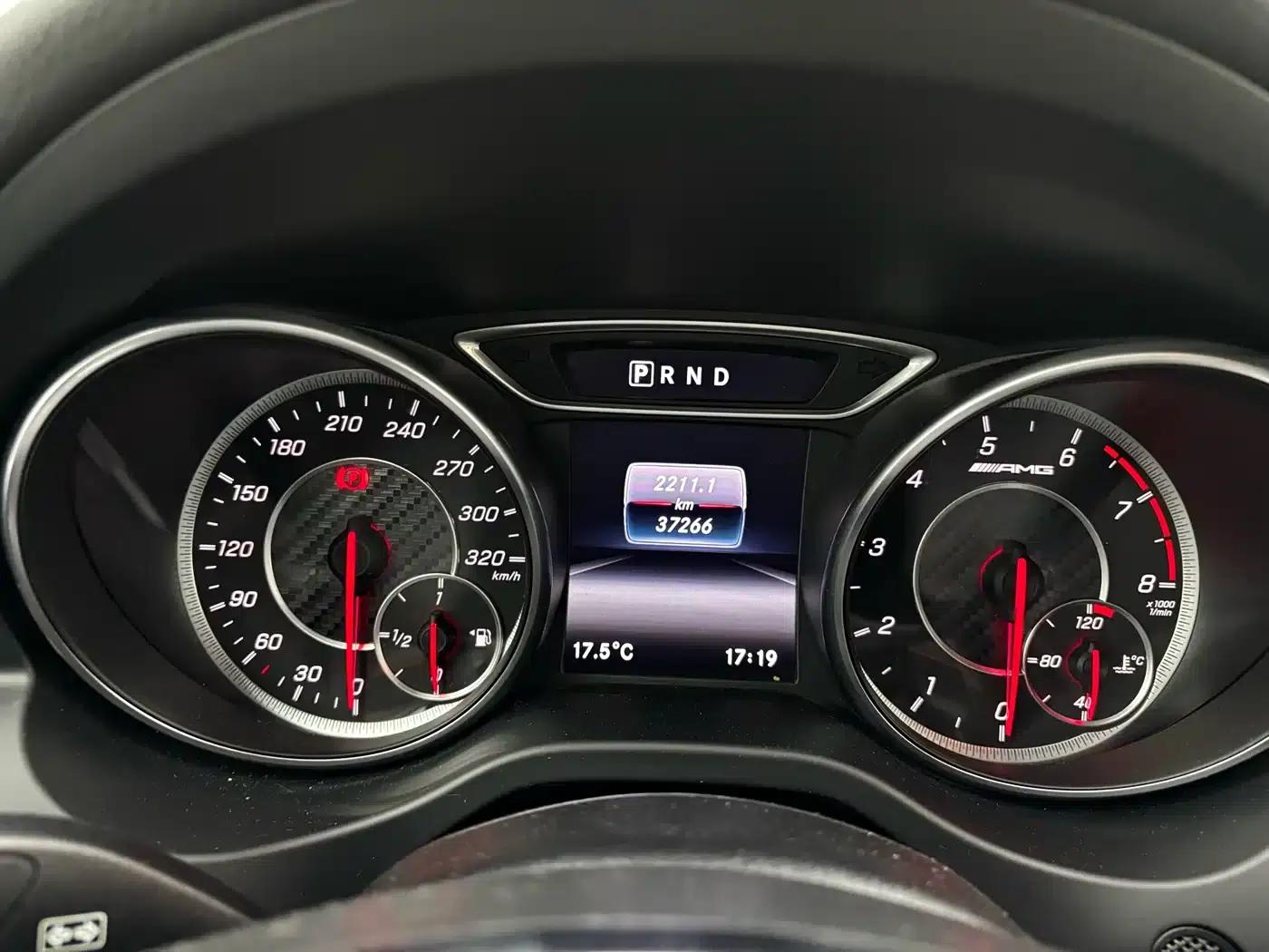 2016 Mercedes-Benz A-Class AMG (Imported) AMG A 45 4MATIC — миниатюра 17