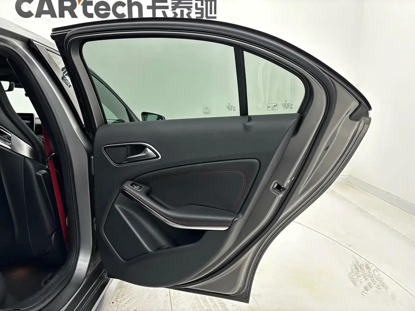 2016 Mercedes-Benz A-Class AMG (Imported) AMG A 45 4MATIC — миниатюра 20