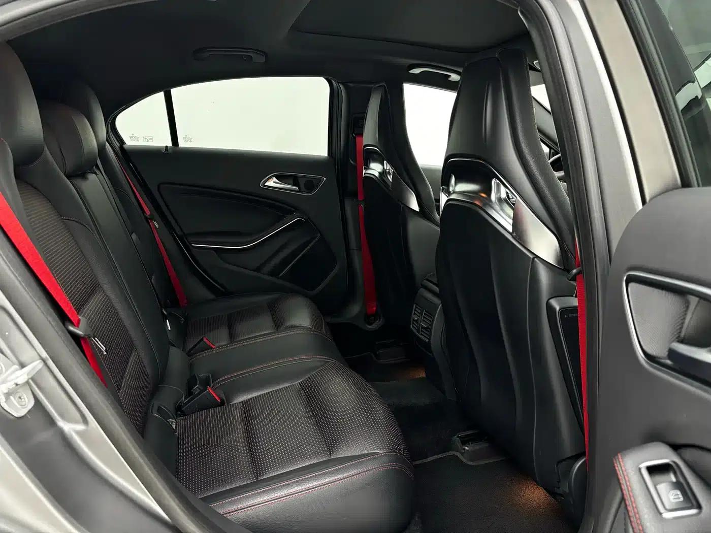 2016 Mercedes-Benz A-Class AMG (Imported) AMG A 45 4MATIC — миниатюра 21
