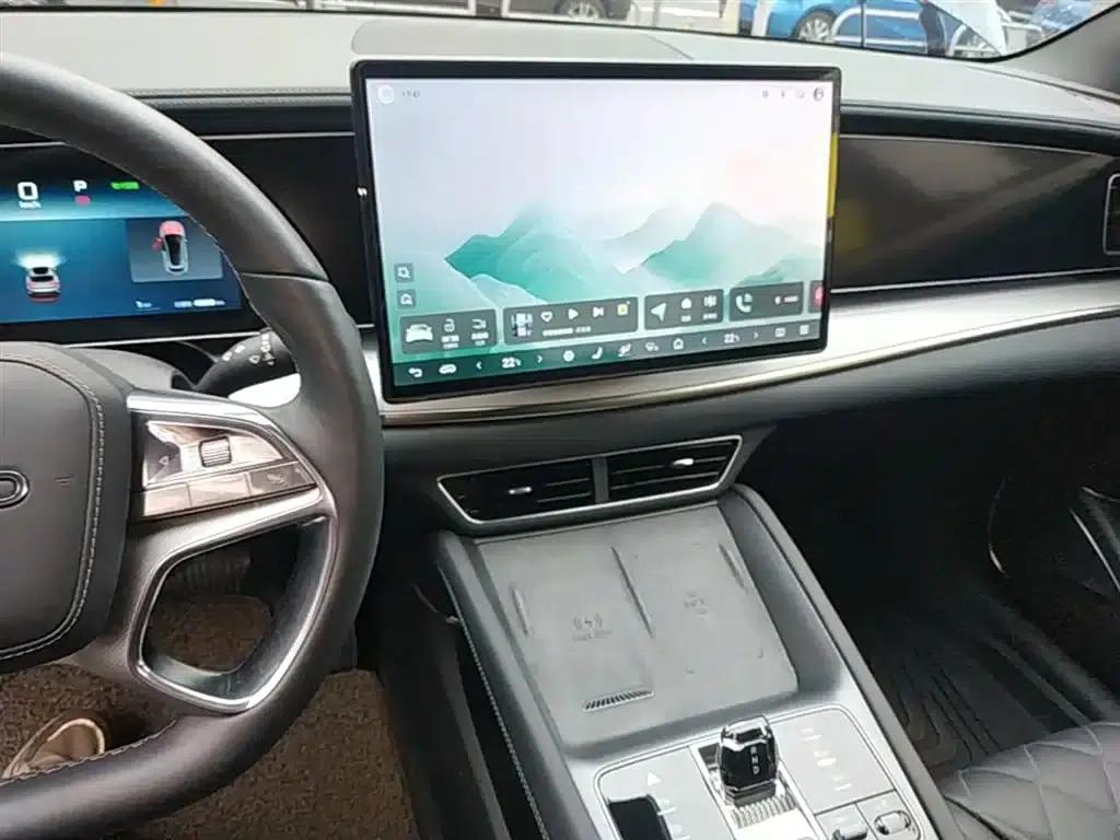 Hiace 07 EV 2024 Model 610 Long Range Version — миниатюра 13