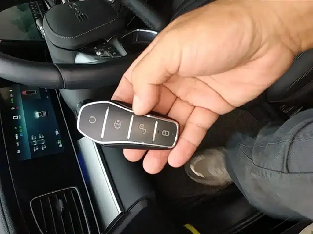 Hiace 07 EV 2024 Model 610 Long Range Version — миниатюра 9