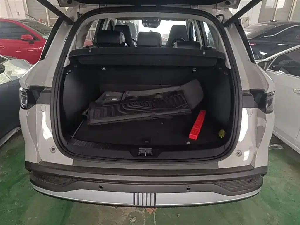 Hiace 05 DM-i 2025 DM-i Intelligent Driving Edition 115KM Flagship Model — миниатюра 19