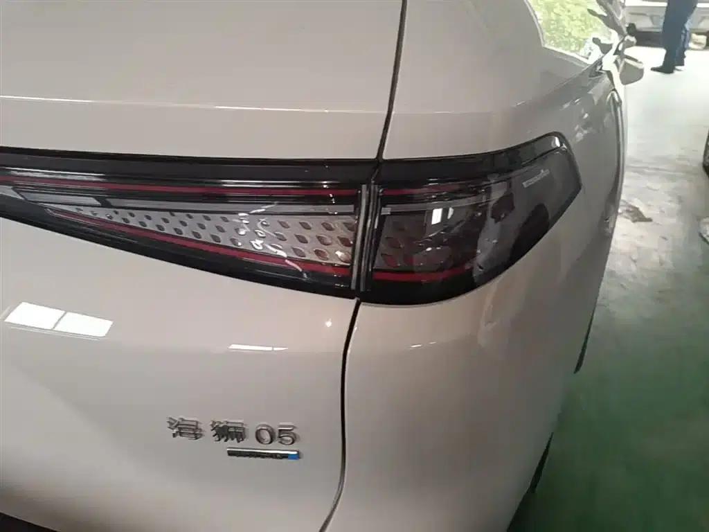 Hiace 05 DM-i 2025 DM-i Intelligent Driving Edition 115KM Flagship Model — миниатюра 8