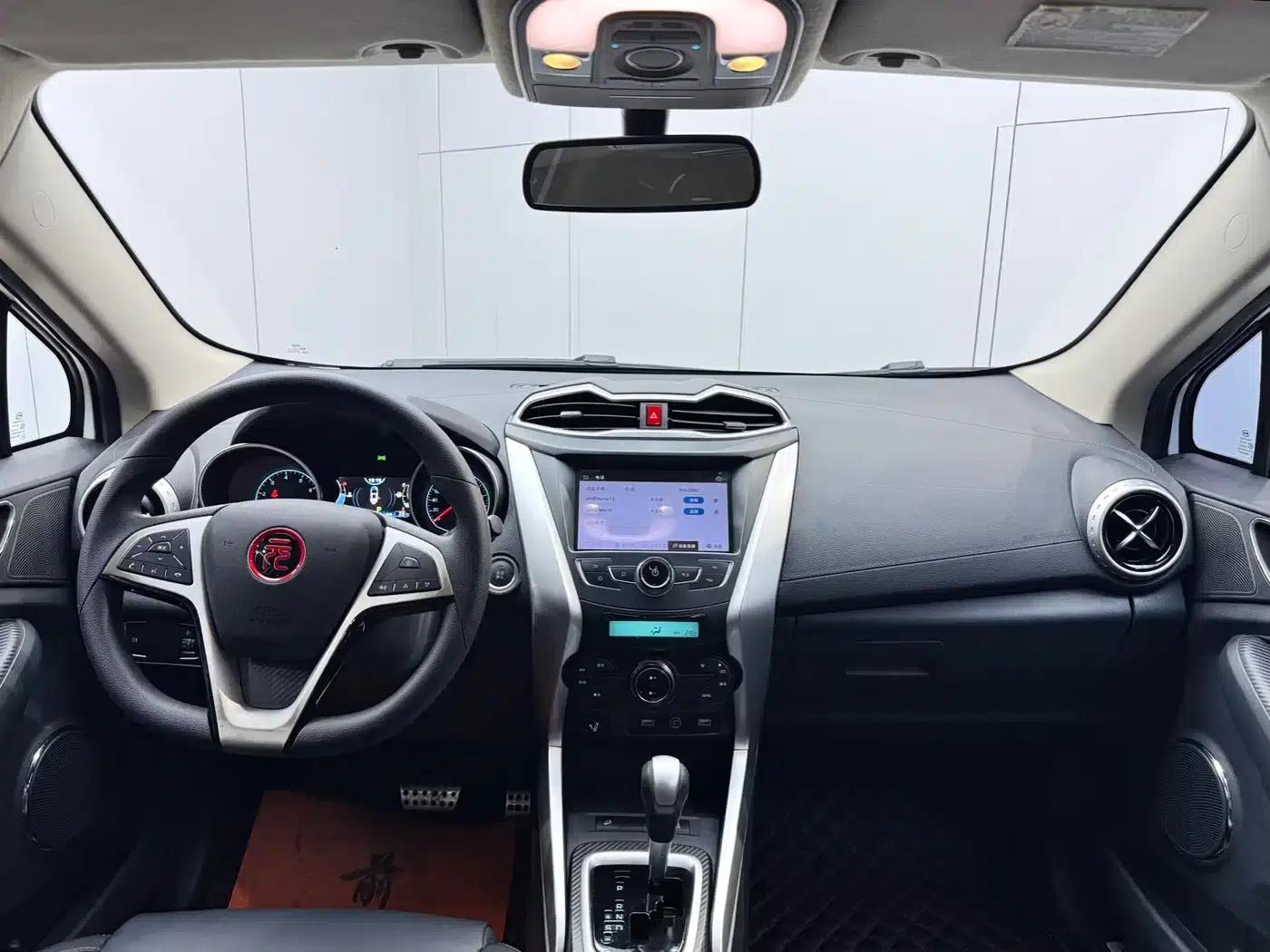 2017 Yuan 1.5L Automatic Cool Connected Edition — миниатюра 17