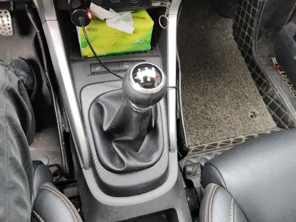 2017 Yuan 1.5L Manual Panoramic Sunroof Edition — миниатюра 11
