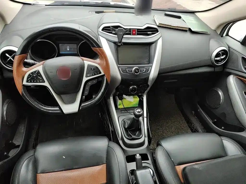2017 Yuan 1.5L Manual Panoramic Sunroof Edition — миниатюра 6