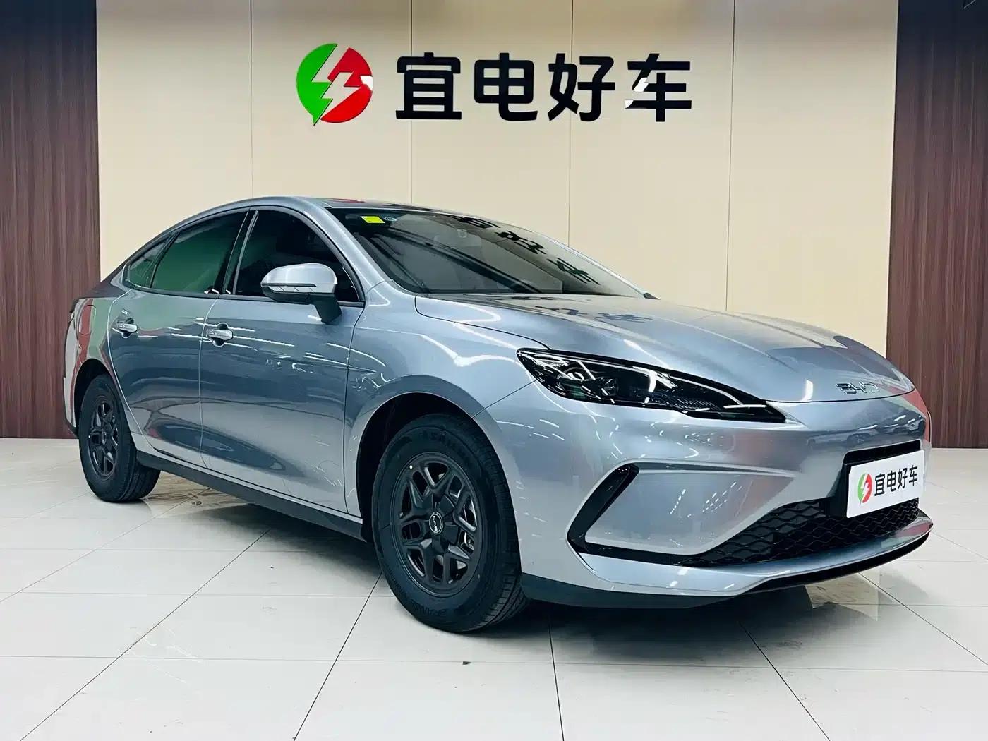 Seal 05 DM-i 2025 DM-i Intelligent Driving Edition 55KM Luxury Model — миниатюра 3