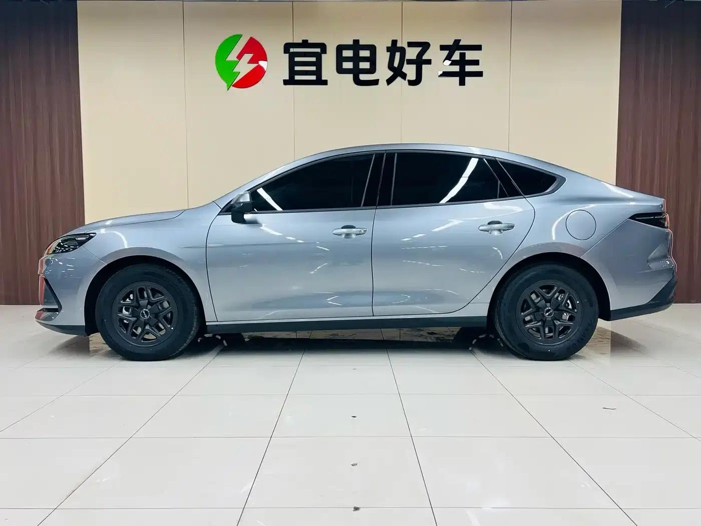 Seal 05 DM-i 2025 DM-i Intelligent Driving Edition 55KM Luxury Model — миниатюра 4