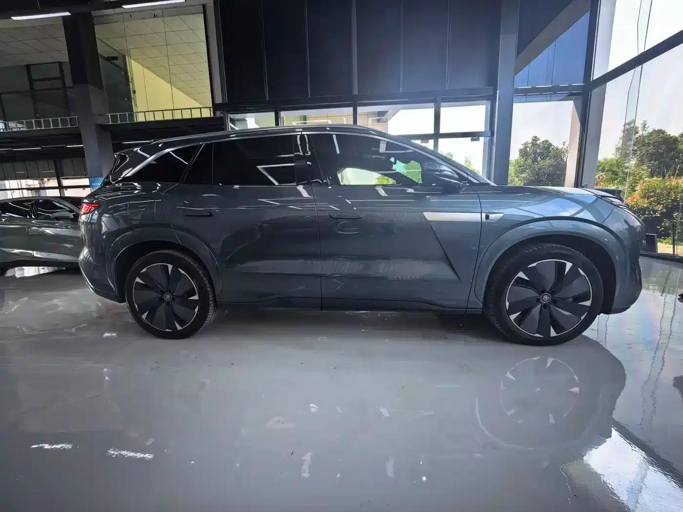 Tang L 2025 EV 600KM Four-Wheel Drive LiDAR Flagship Edition — миниатюра 18