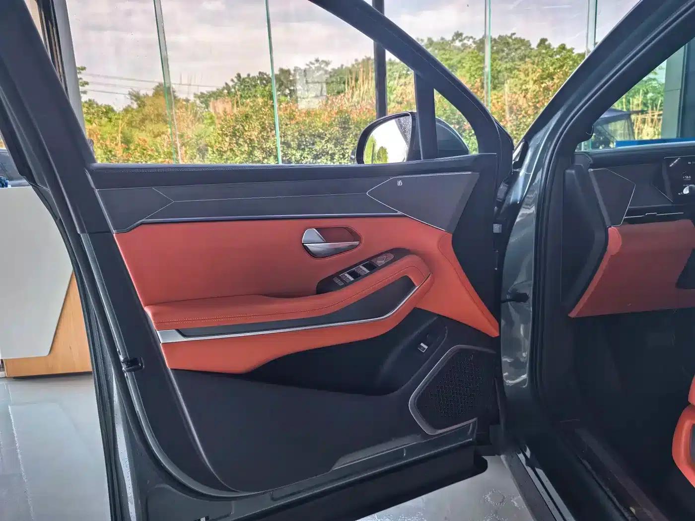 Tang L 2025 EV 600KM Four-Wheel Drive LiDAR Flagship Edition — миниатюра 10