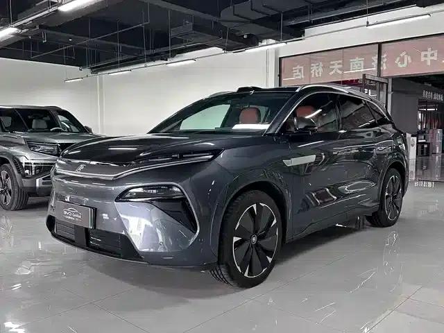 Tang L 2025 EV 600KM Four-Wheel Drive LiDAR Flagship Edition