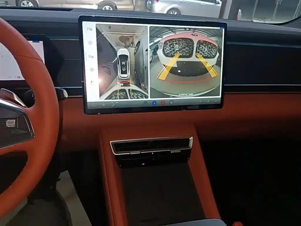 Tang L 2025 EV 670KM LiDAR Flagship Edition — миниатюра 13