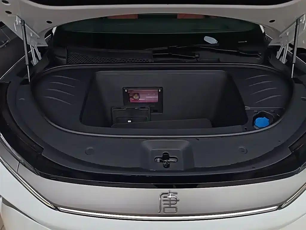 Tang L 2025 EV 670KM LiDAR Flagship Edition — миниатюра 20