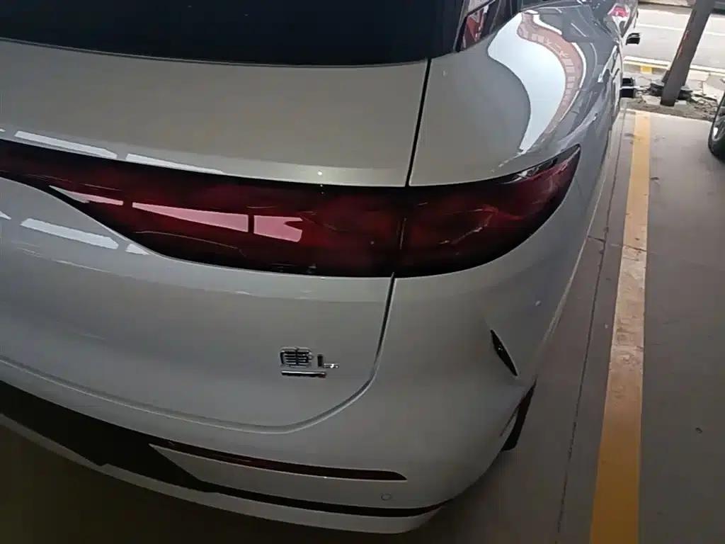 Tang L 2025 EV 670KM LiDAR Flagship Edition — миниатюра 8