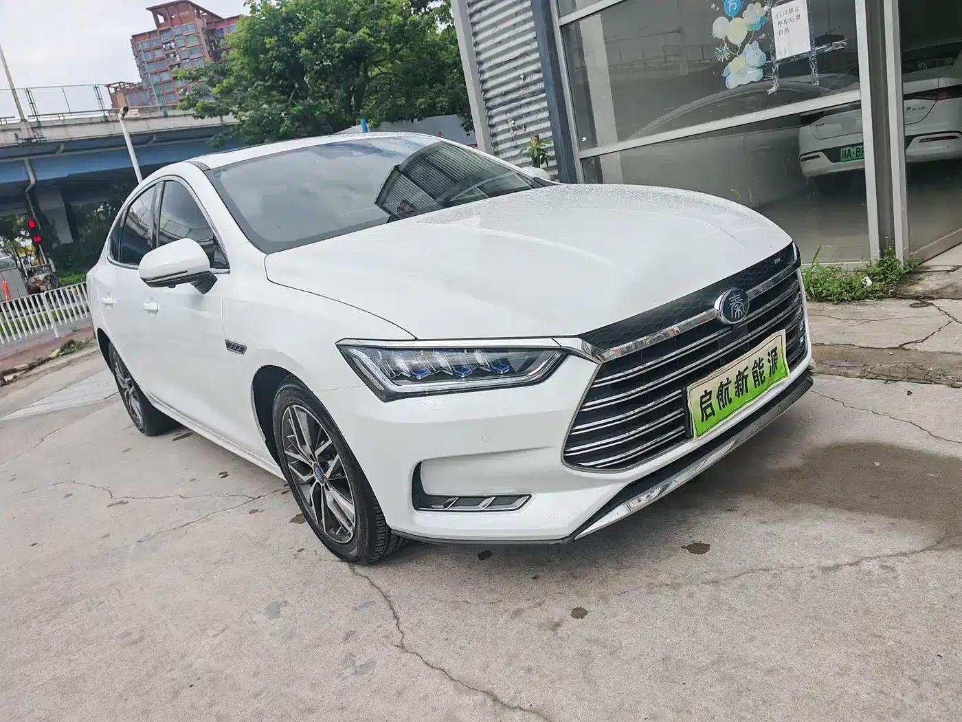 Qin Pro New Energy 2018 DM 1.5TI Automatic Intelligent Connected Premium Edition — миниатюра 3