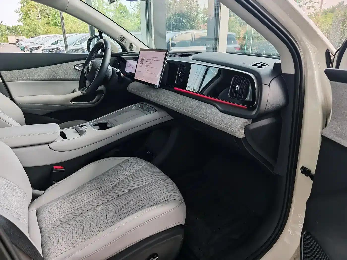 Hiace 05 EV 2025 520KM Flagship Intelligent Navigation Edition — миниатюра 14