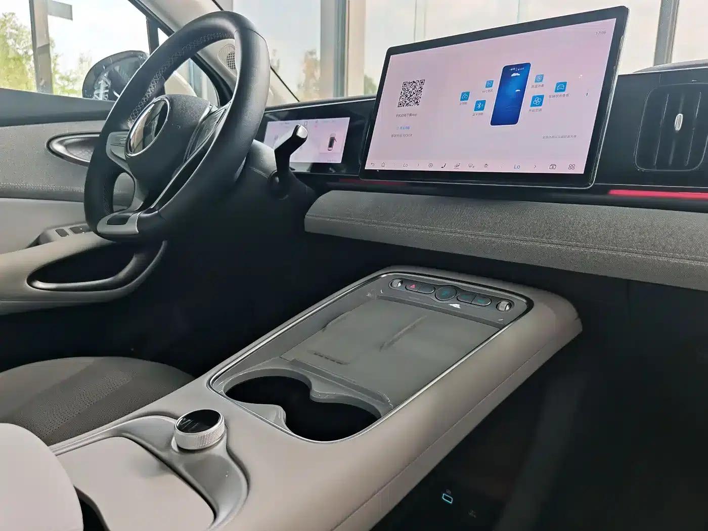Hiace 05 EV 2025 520KM Flagship Intelligent Navigation Edition — миниатюра 15
