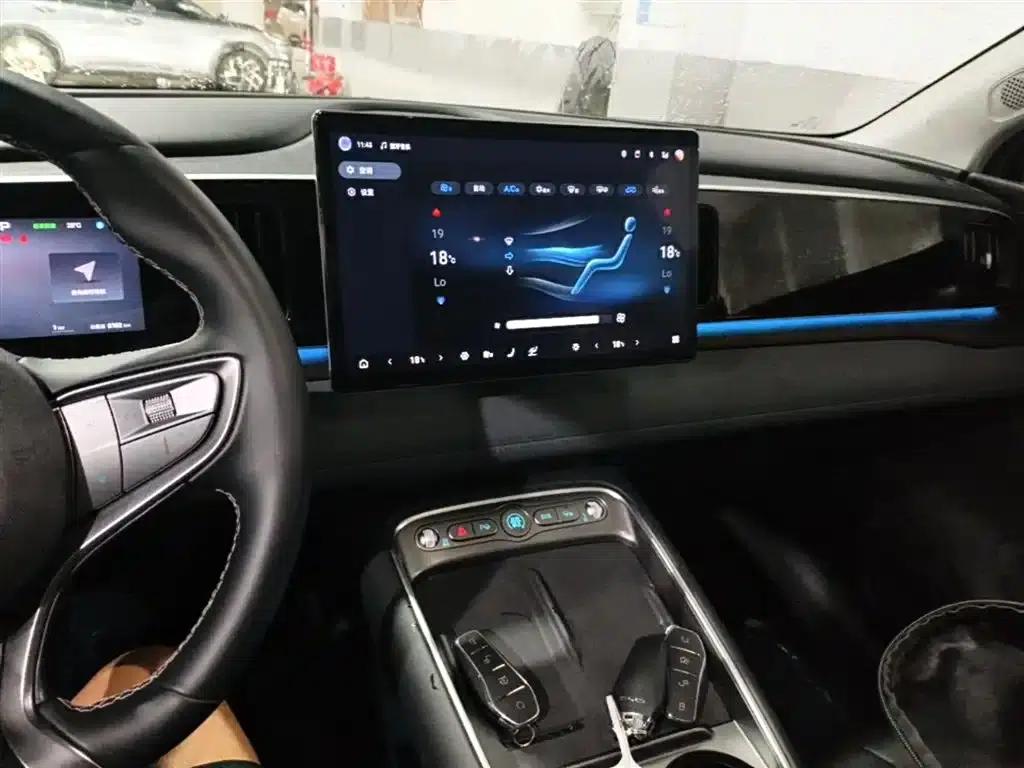 Hiace 05 EV 2025 520KM Flagship Intelligent Navigation Edition — миниатюра 13