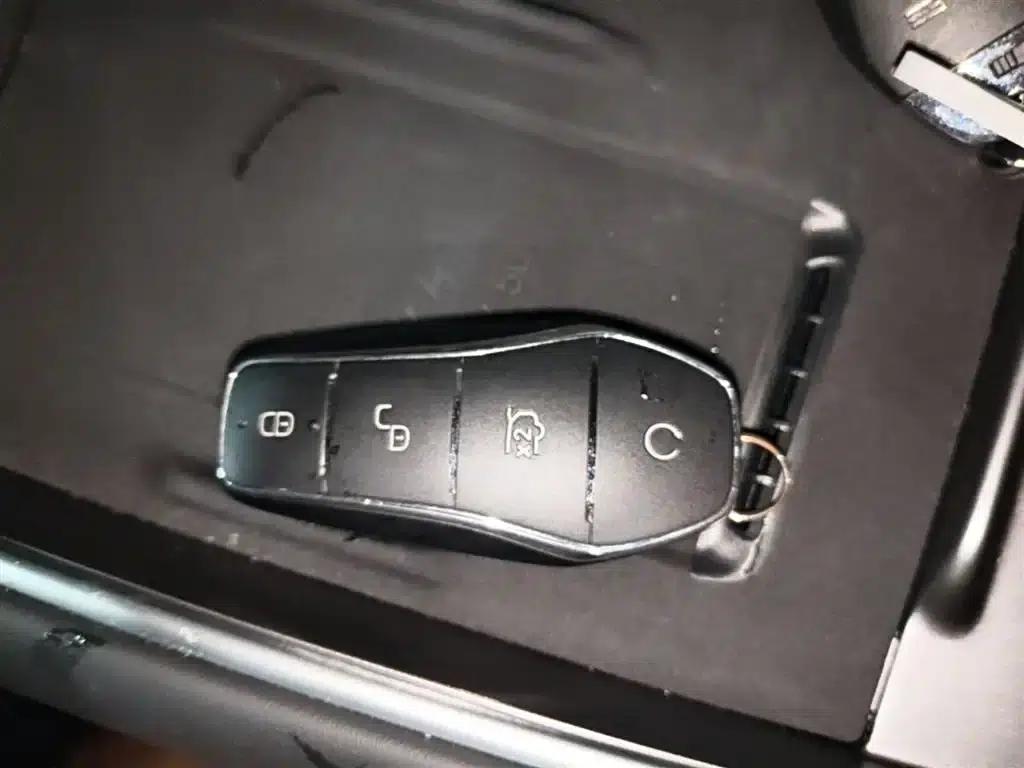 Hiace 05 EV 2025 520KM Flagship Intelligent Navigation Edition — миниатюра 9