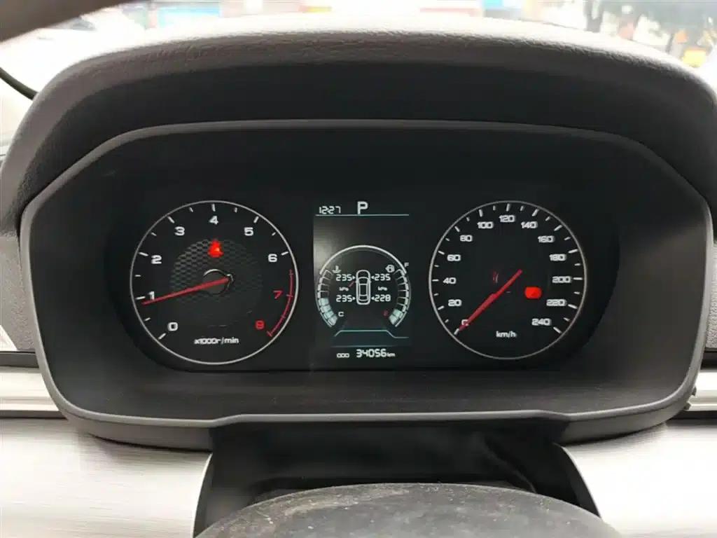 Qin 2019 1.5L Automatic Deluxe Edition — миниатюра 12