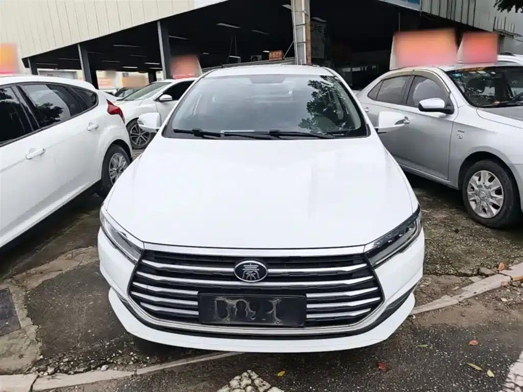 Qin 2019 1.5L Automatic Deluxe Edition — миниатюра 3