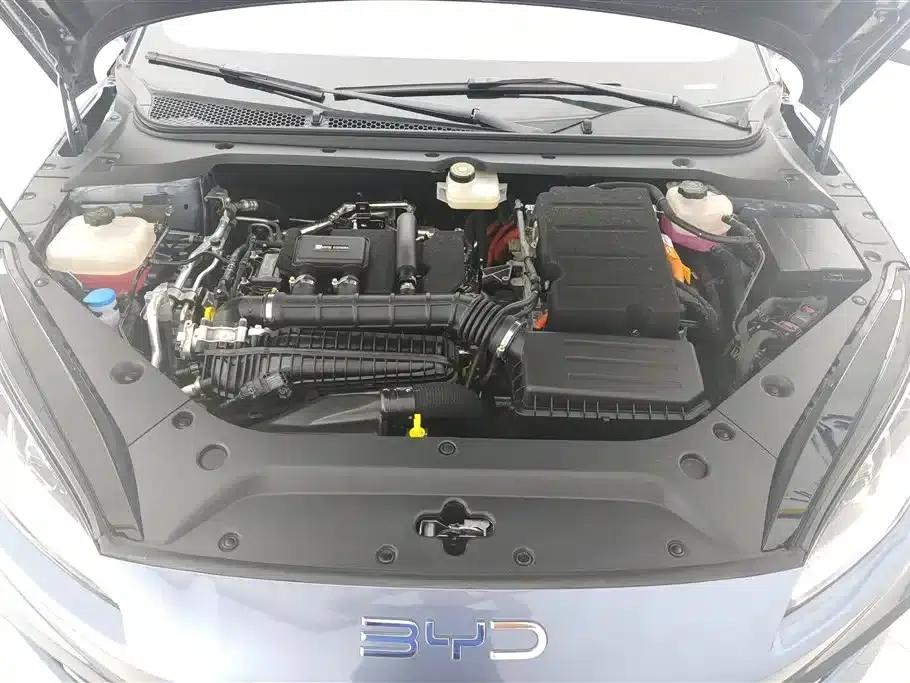 Seal 06 DM-i Touring Edition 2025 DM-i 150KM Premium Model — миниатюра 10