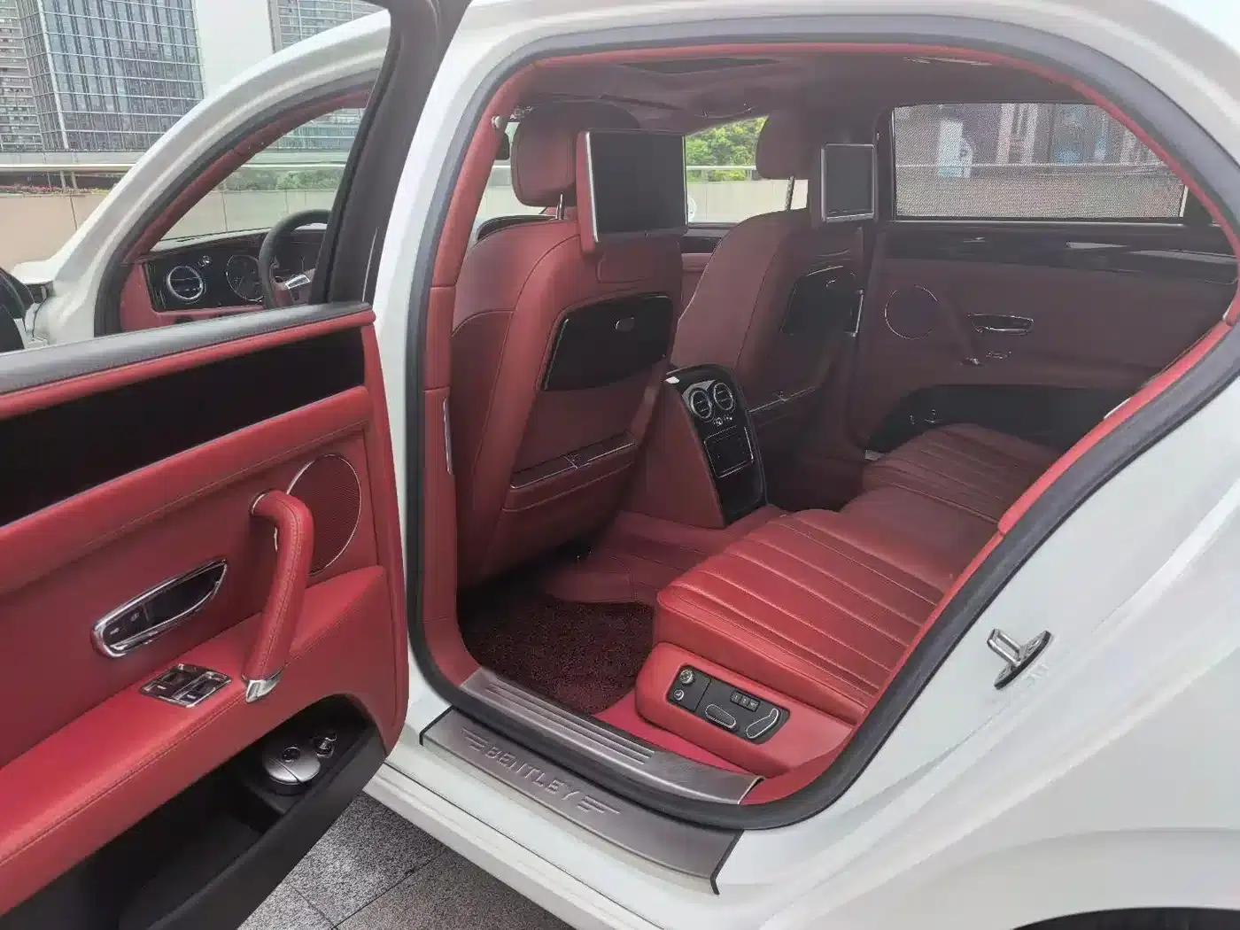 2014 Flying Spur 4.0T V8 Premium Edition — миниатюра 4