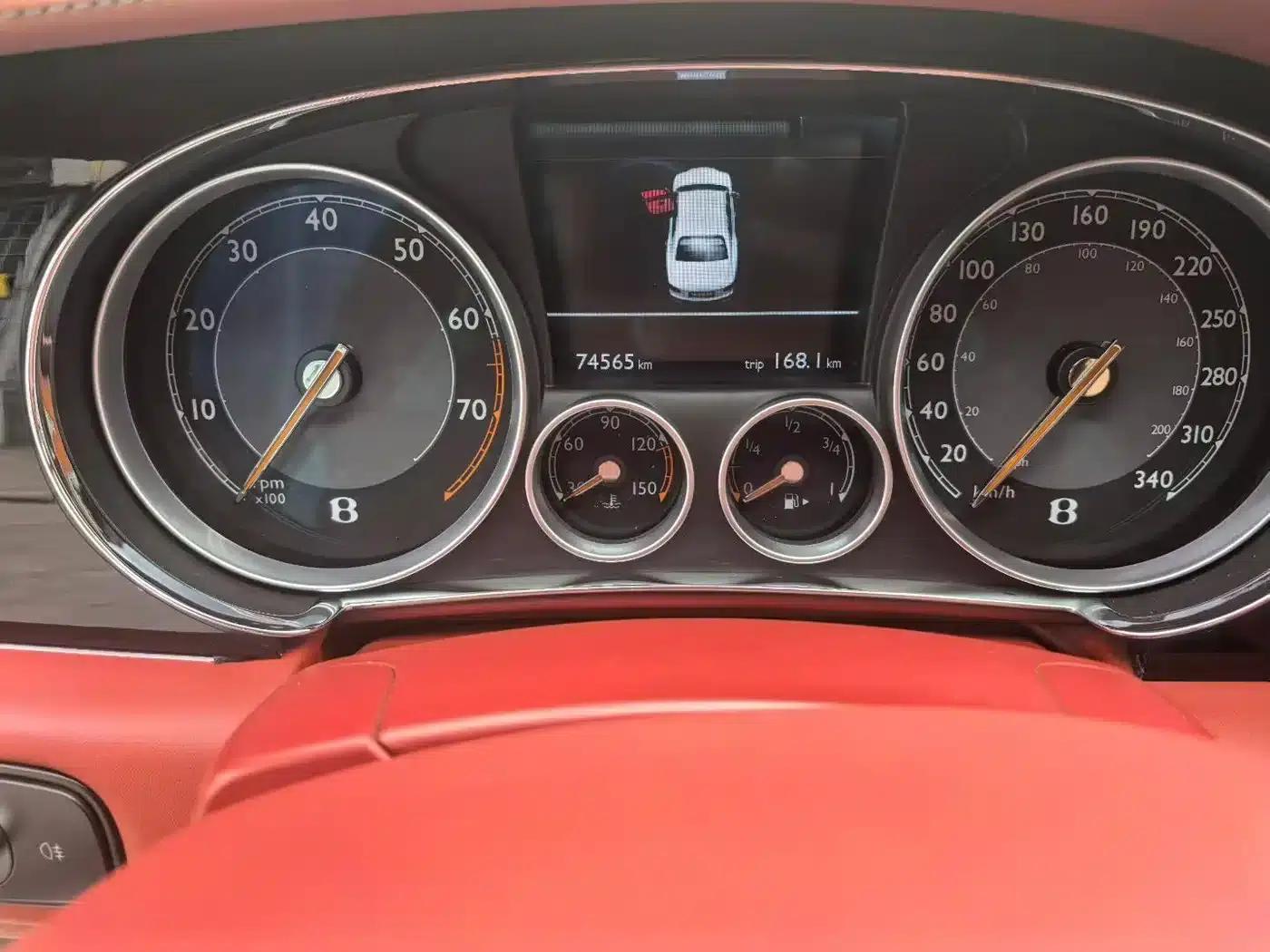 2014 Flying Spur 4.0T V8 Premium Edition — миниатюра 6
