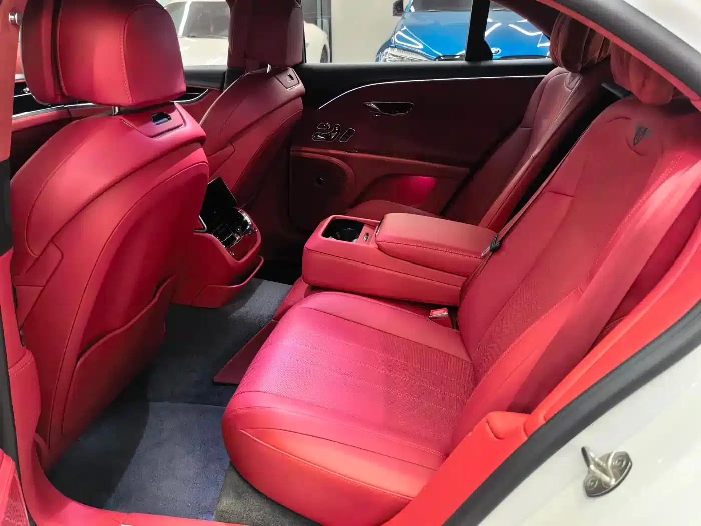 Flying Spur 2022 4.0T V8 Standard Edition — миниатюра 7