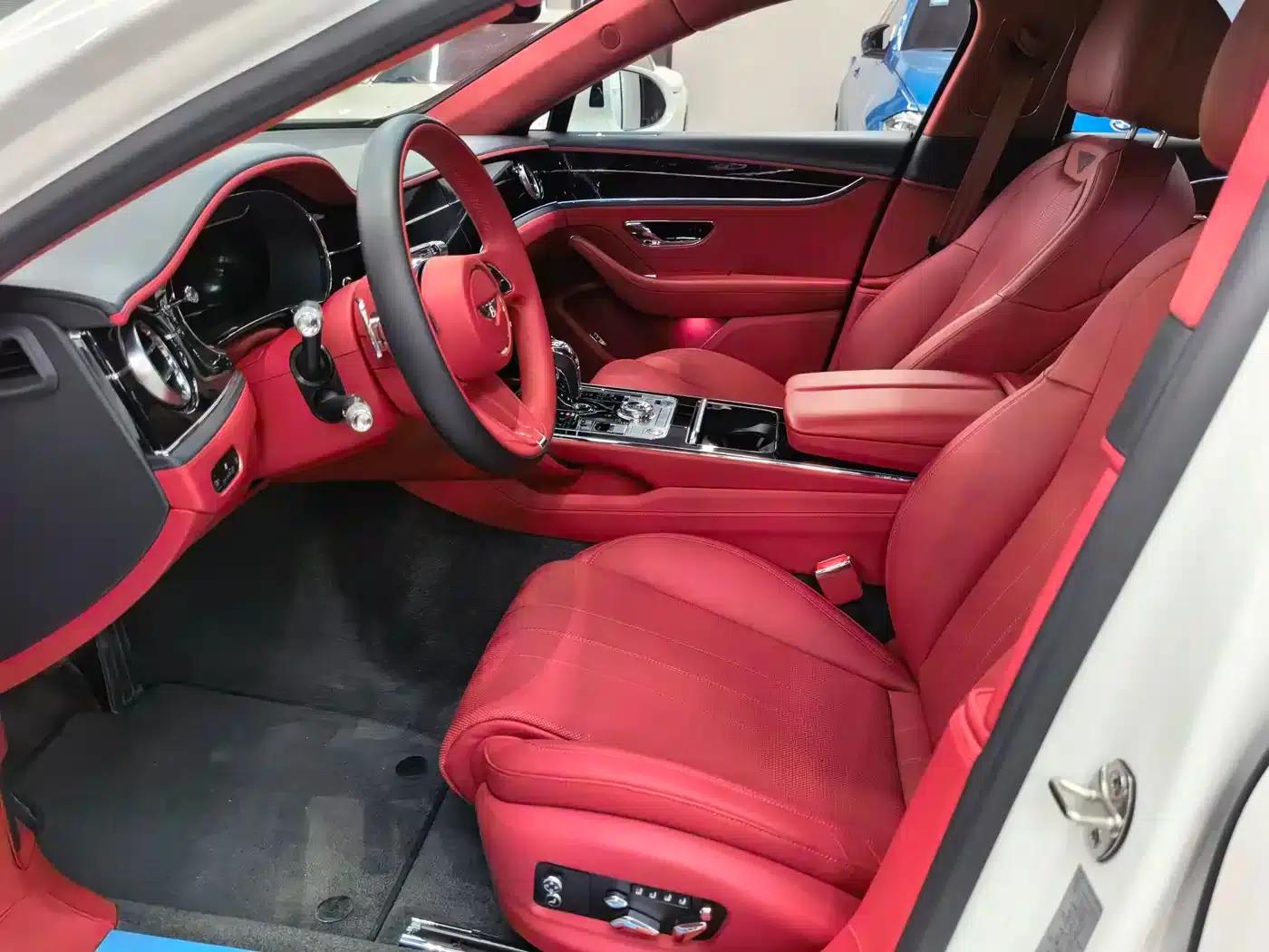Flying Spur 2022 4.0T V8 Standard Edition — миниатюра 8