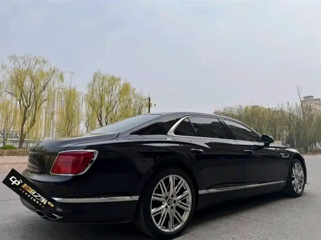 2023 Mercedes-Benz Flying Spur 4.0T V8 Elegance Edition — миниатюра 4