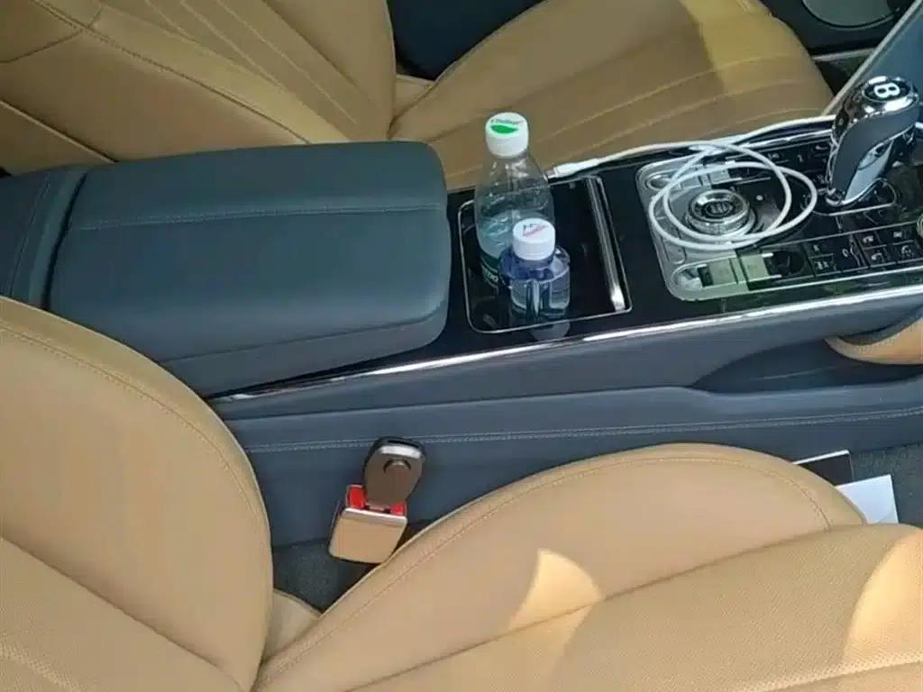 2023 Mercedes-Benz Flying Spur 4.0T V8 Elegance Edition — миниатюра 5