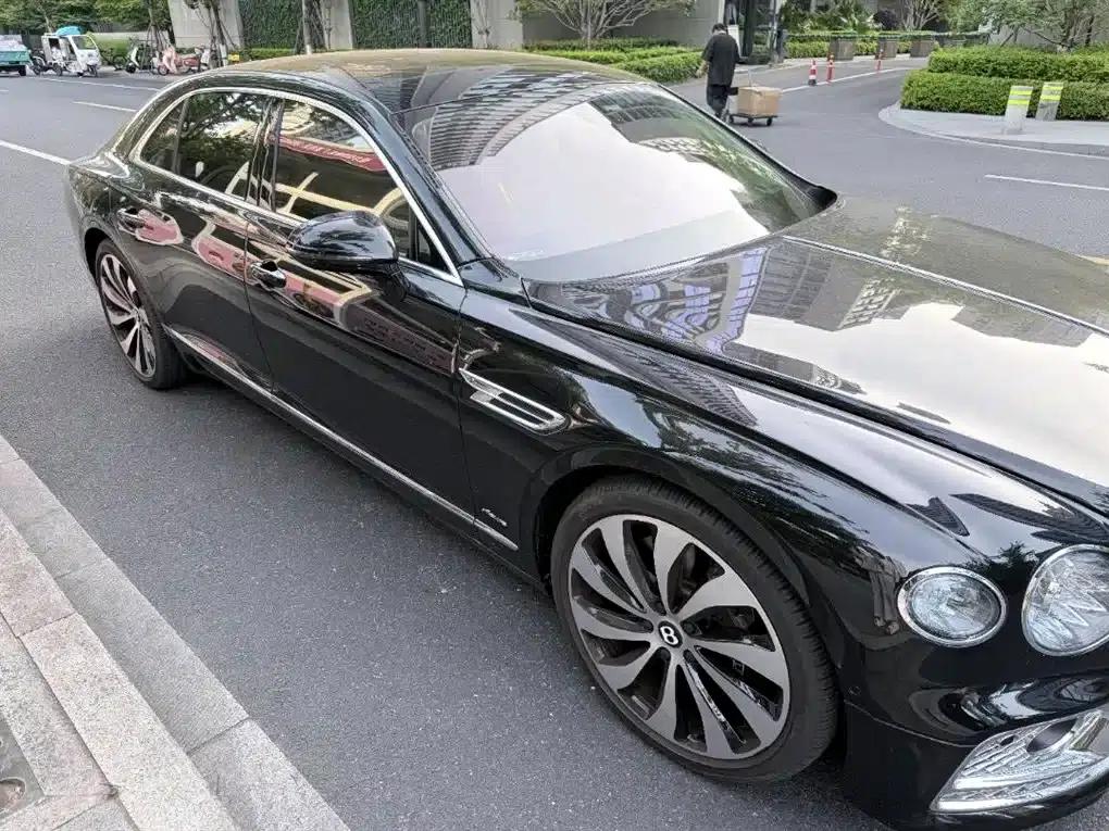 2024 Flying Spur 4.0T V8 Elegance Edition — миниатюра 3