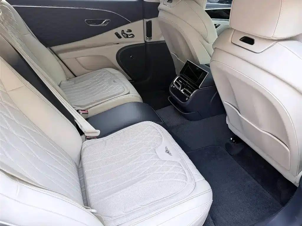 2024 Flying Spur 4.0T V8 Elegance Edition — миниатюра 6