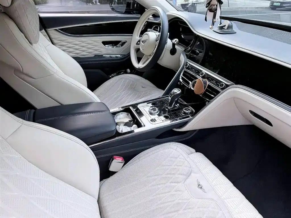 2024 Flying Spur 4.0T V8 Elegance Edition — миниатюра 7