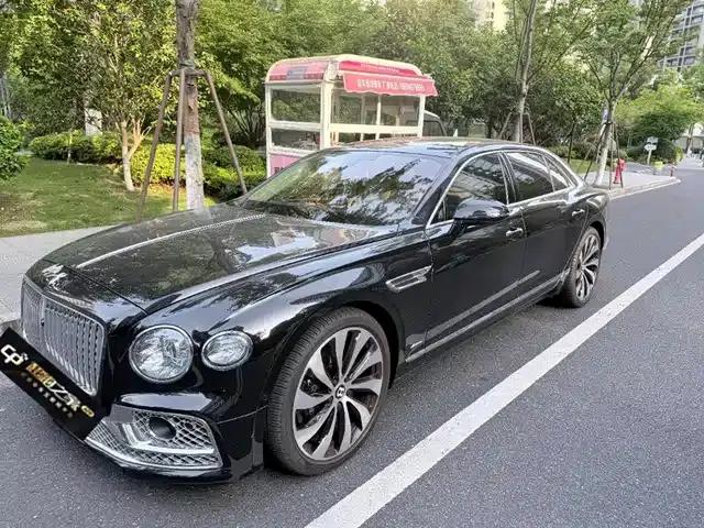 2024 Flying Spur 4.0T V8 Elegance Edition