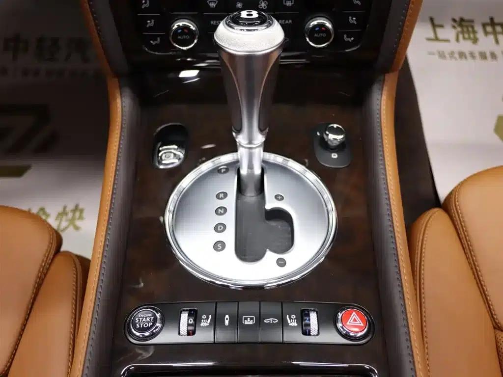 2010 Flying Spur 6.0T Four-Seater — миниатюра 14