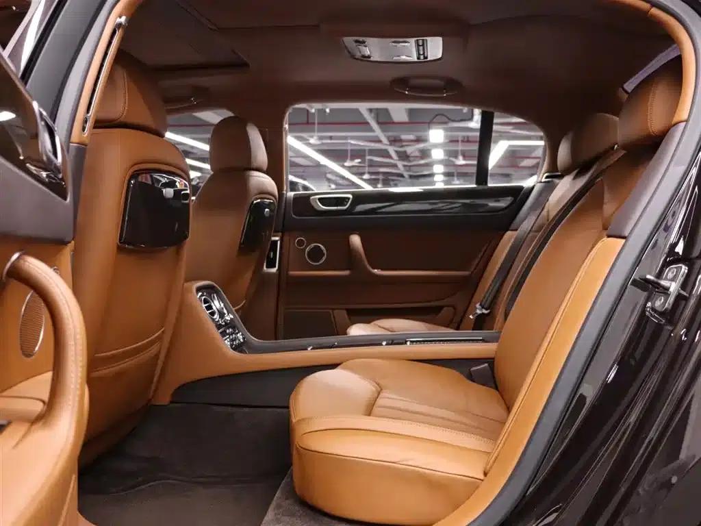 2010 Flying Spur 6.0T Four-Seater — миниатюра 18