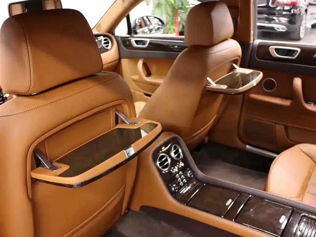 2010 Flying Spur 6.0T Four-Seater — миниатюра 19