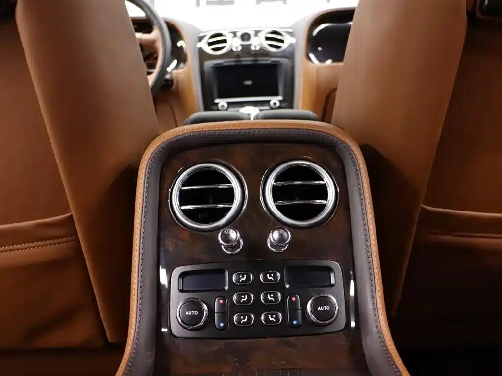 2010 Flying Spur 6.0T Four-Seater — миниатюра 21