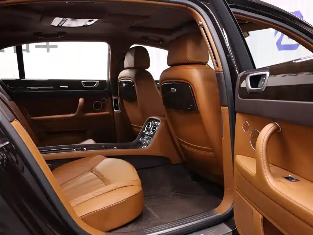 2010 Flying Spur 6.0T Four-Seater — миниатюра 24