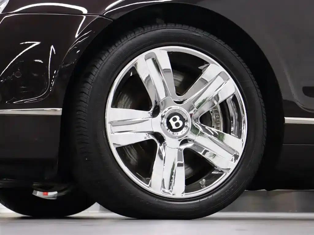 2010 Flying Spur 6.0T Four-Seater — миниатюра 30