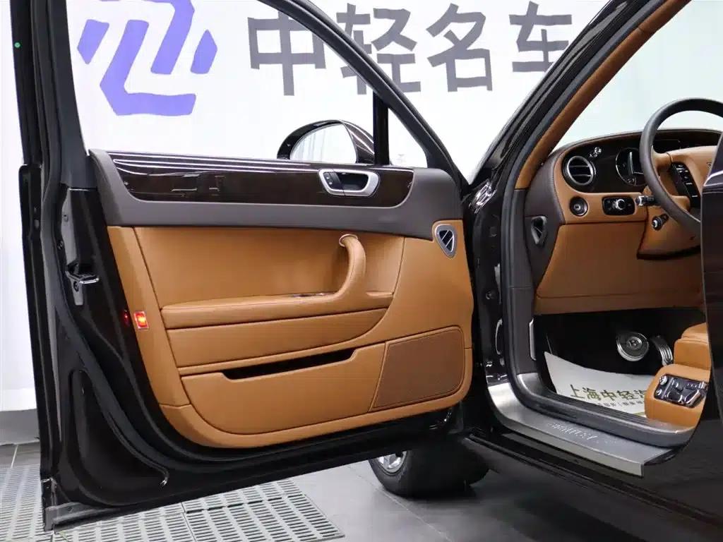 2010 Flying Spur 6.0T Four-Seater — миниатюра 6