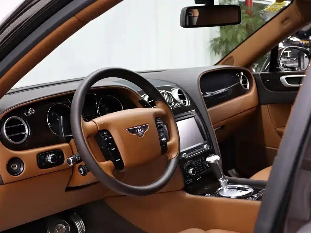2010 Flying Spur 6.0T Four-Seater — миниатюра 8